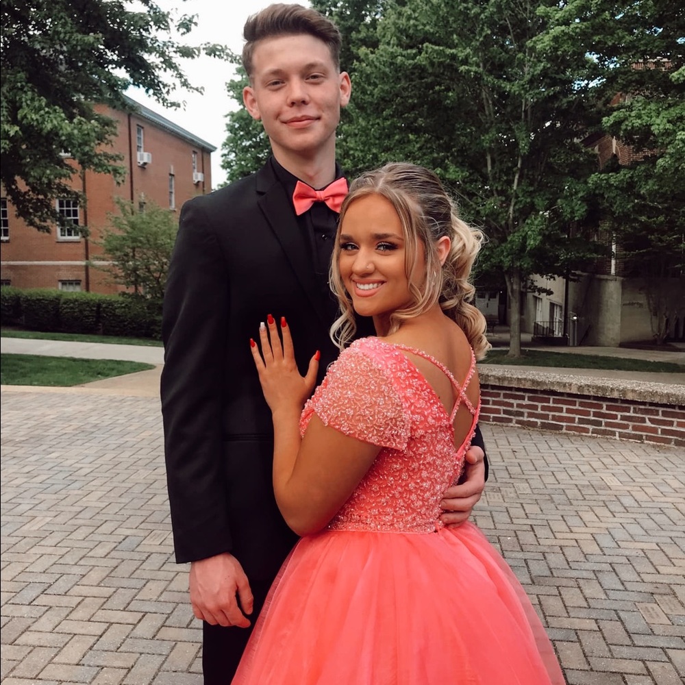 Prom Dress - Picture 2 of 4